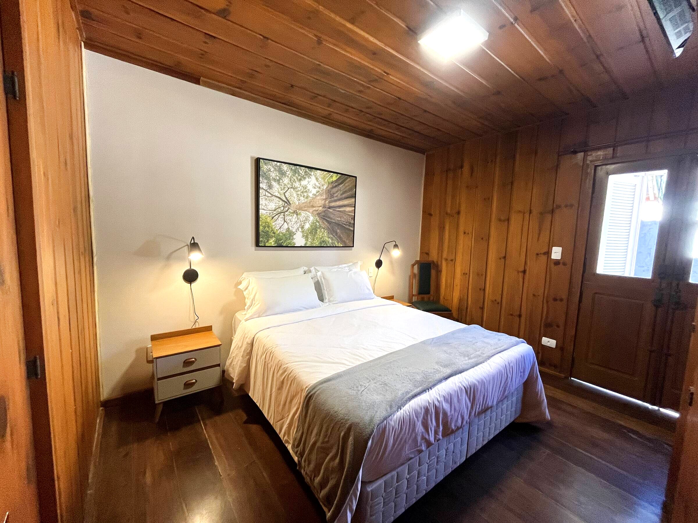 Quarto 101 — Vista geral do quarto